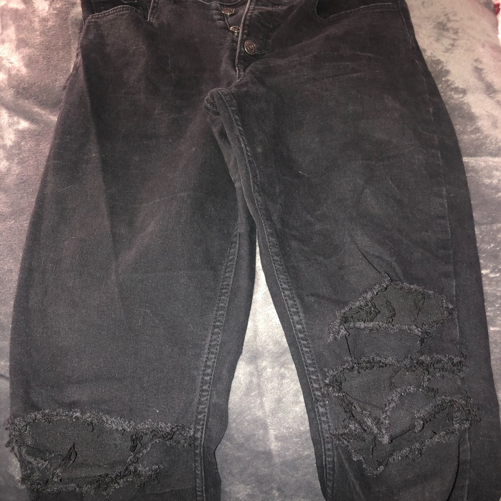 High waisted black skinny jeans with holes